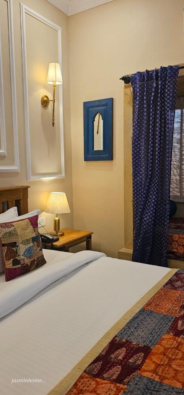 Hotel Jasmin Home Dzsaiszalmer Kültér fotó